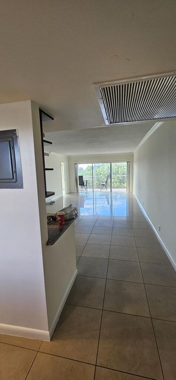 3050 N Palm Aire Dr APT 508, photo 7
