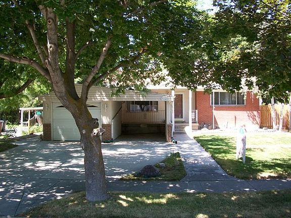 3rd image of 3042 S Lake Cir