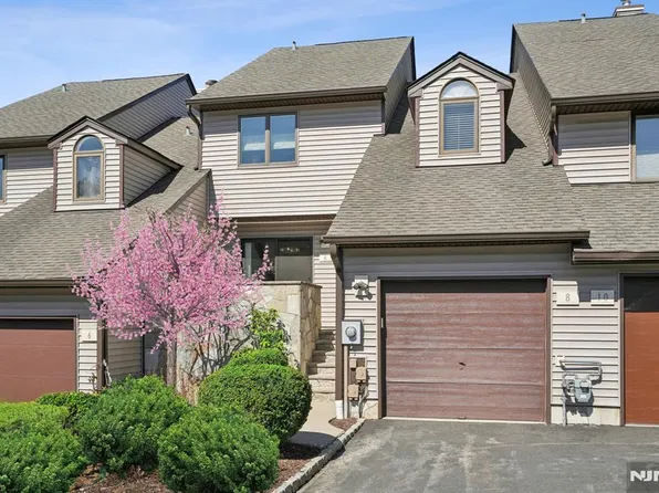 8 Davey Dr #48, West Orange, NJ 07052