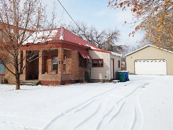 4th image of 139 E 400th St N