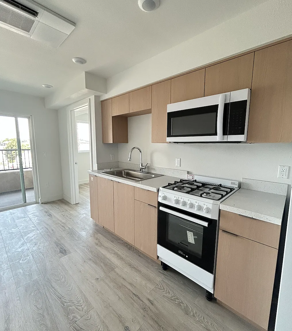 1 bed, 500 sqft, $1,800 — Photo 1