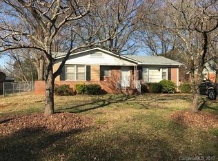 1520 Thriftwood Dr, Charlotte, NC 28208