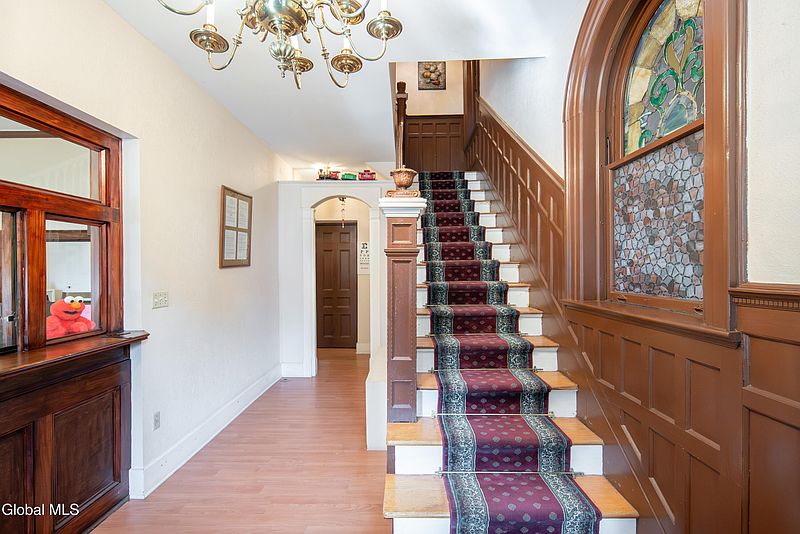 3rd image of 701 Union Street