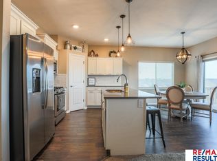 8810 N 161st St, Bennington, NE 68007