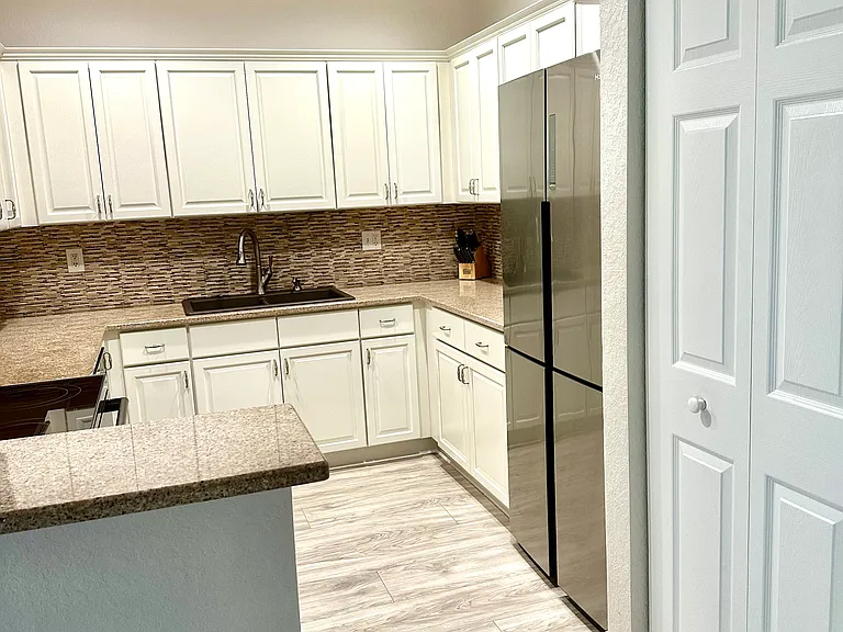 3952 Mediterranea Cir #414 — Photo 2