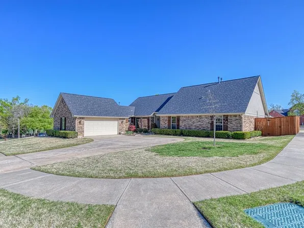 1101 Fountain Gate Ct, Norman, OK 73072