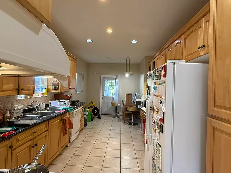 4994 Victory St #MAIN HOUSE — Photo 9