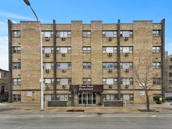 7854 S South Shore Dr APT 201, Chicago, IL 60649