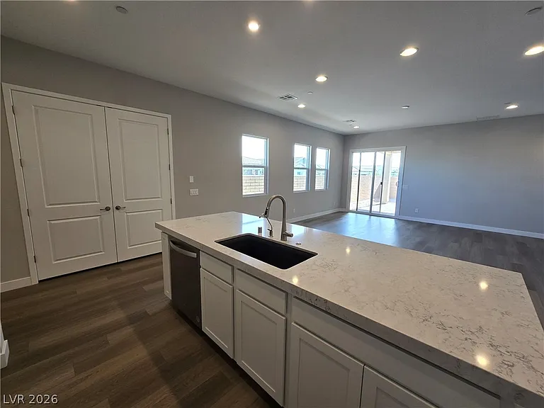 852 Weston Ridge St — Photo 7