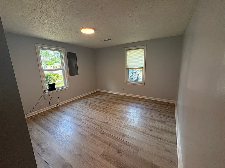 241 Cherokee St SE — Photo 12