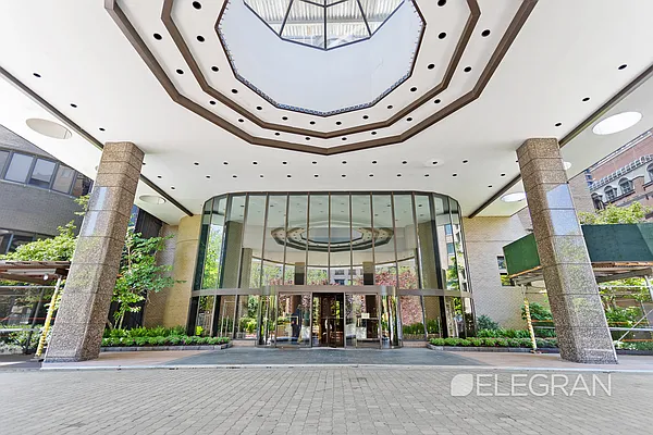 Rented by (Legacy) Elegran | media 50