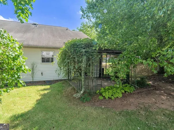 209 Cottonwood Creek Cir, Canton, GA 30114