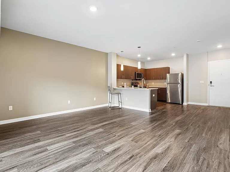 Cosmopolitan Apartments — Photo 30
