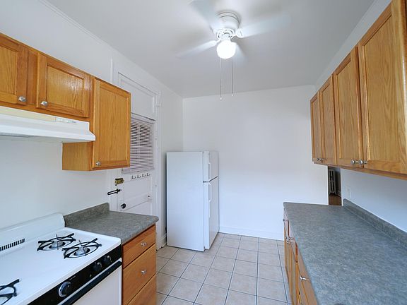 5th image of 6709 N Ravenswood Ave APT 1