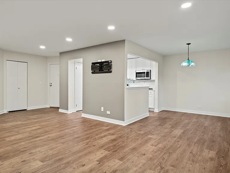 251 Appletree Ct #Z1 — Photo 8