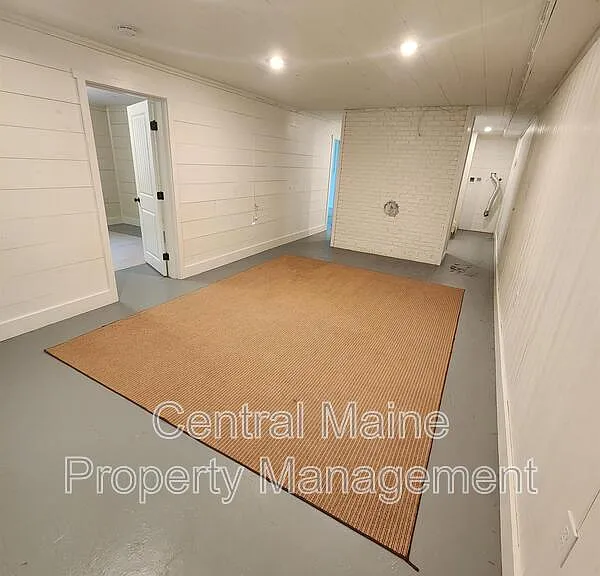 109 S Reynolds Rd — Photo 25