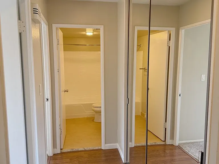 2020 Building — Photo 43