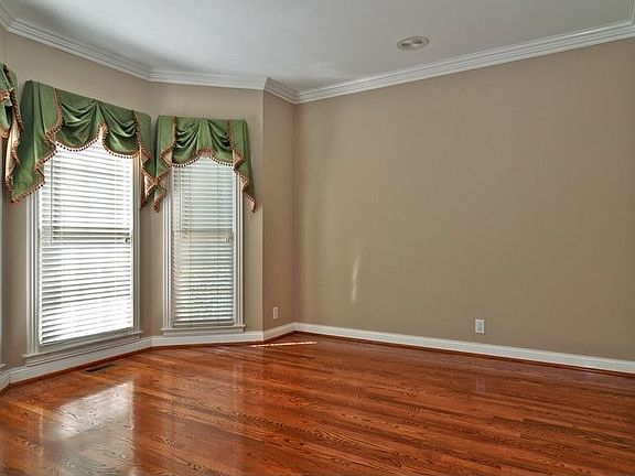 Flexible Living Room/Study with french doors off entry