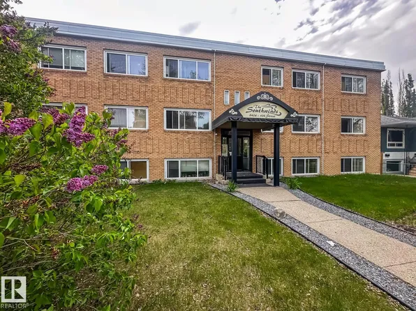 8406 104th St NW #3, Edmonton, AB T6E 4G2