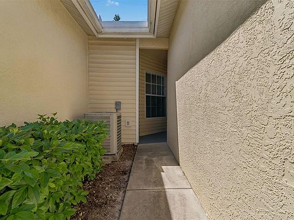 2nd image of 1050 Starkey Rd APT 207