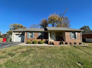 319 Dawn Dr, Hopkinsville, KY 42240