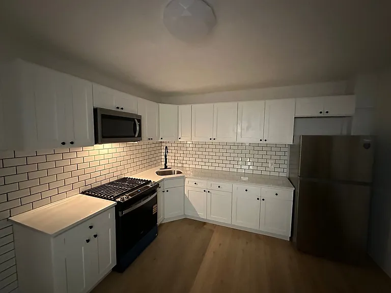 63 Whitmore St #1W — Photo 9