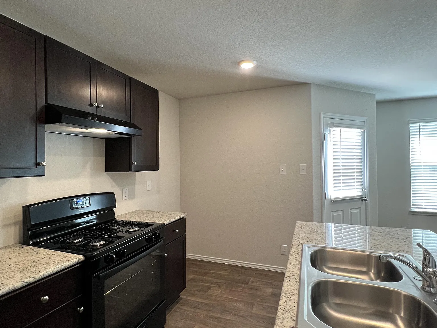 15315 Shortwing San Antonio, Tx. 78253 — Photo 2