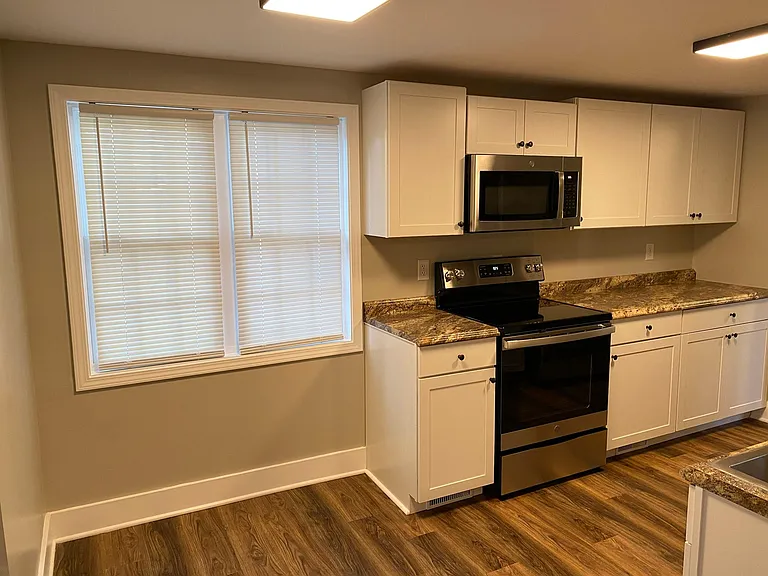 246 Johnson St #B — Photo 15