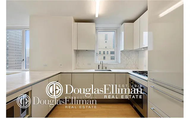 Rented by Douglas Elliman | media 28