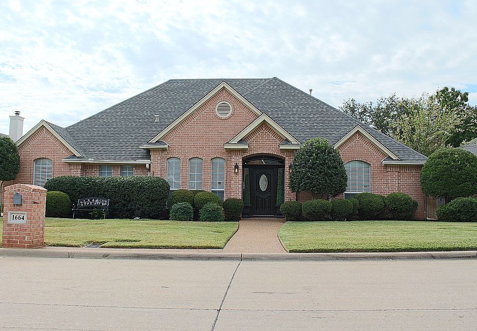 1st image of 1664 Oak Creek Dr