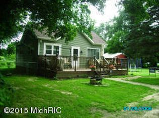 907 Sanders Rd, Bronson, MI 49028