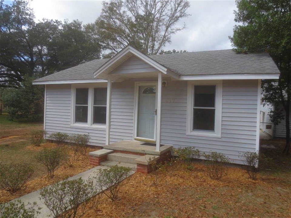 1st image of 817 N 59th Ave