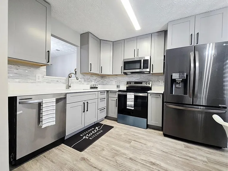 2430 Piering Dr — Photo 14