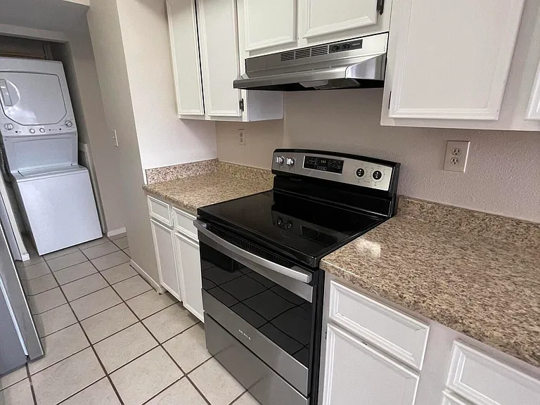 2821 Beachcomber Dr #B — Photo 6