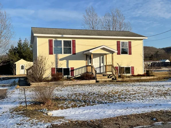 8801 Roberts Rd, Mancelona, MI 49659