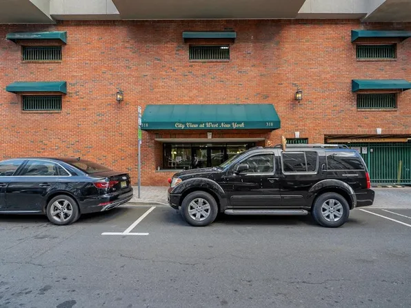 318 54th Street image 1 of 18