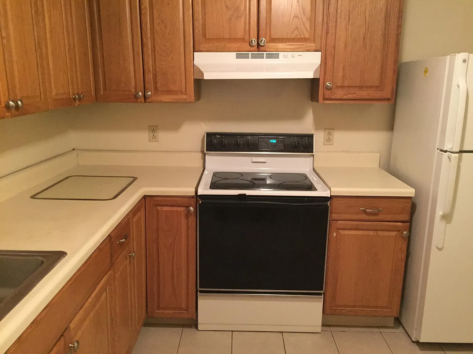 2 bed, 1.5 bath, 1000 sqft, $1,100 — Photo 2