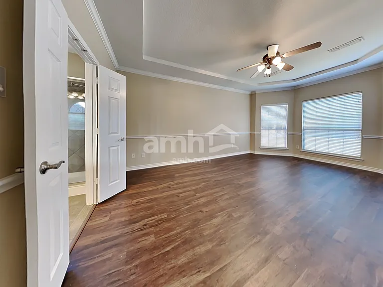 404 Roundrock Ln — Photo 12