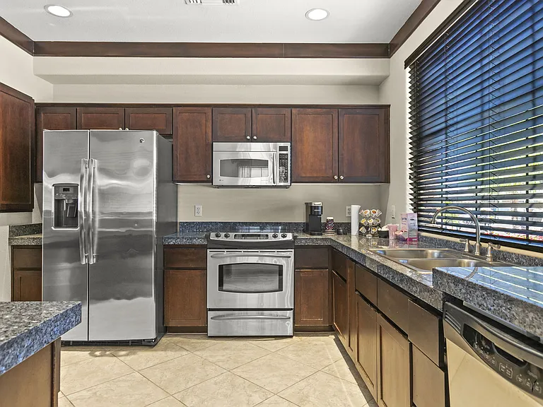 Adiamo Palm Valley Apartments in Goodyear, AZ