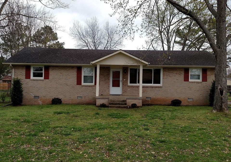 Newly remodeled 3 bedroom home