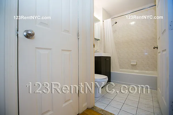 Rented by 123RentNYC.com | media 1