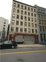1st image of 1 Worth St APT 3R