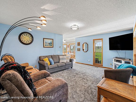 5th image of 2347 S Nottawa Rd