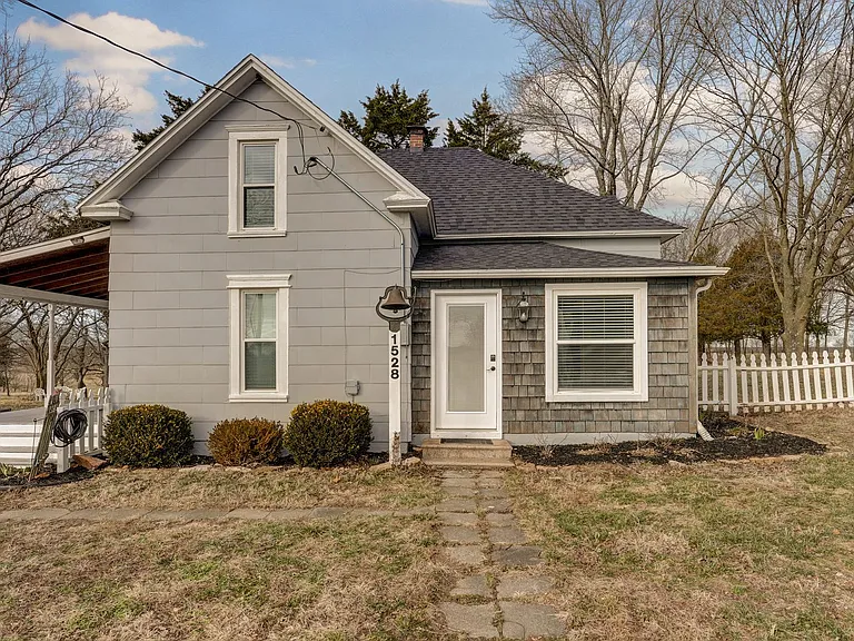 1528 Hidden Valley Rd — Photo 8