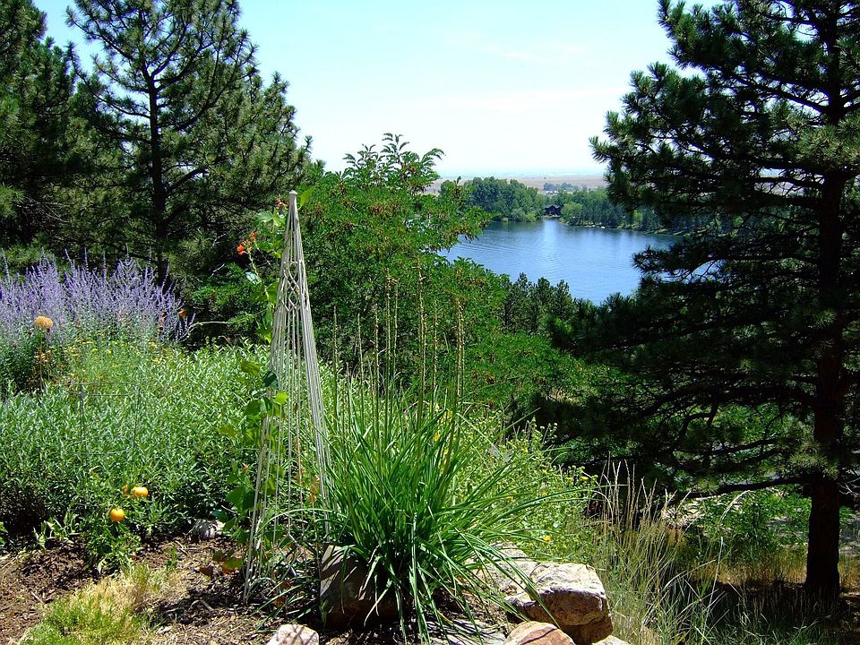 2nd image of 2861 N Lakeridge Trl