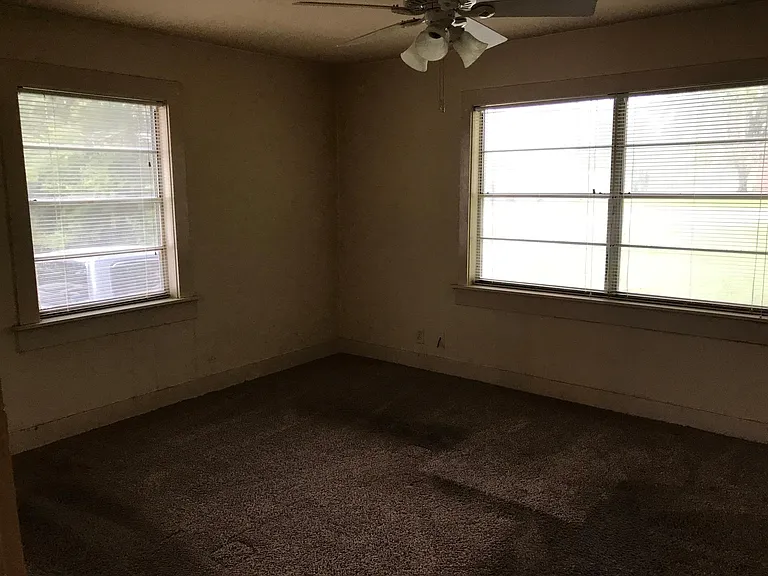 S Magnolia Dr — Photo 4