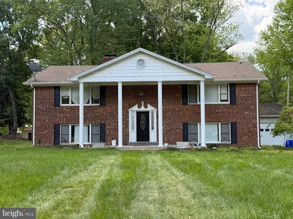 2711 Moran Dr, Waldorf, MD 20601