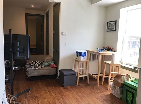 Rented by Delmark Realty LLC | media 12