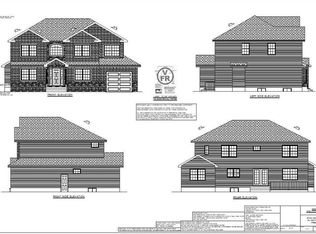 35 Central Ave, Merrick, NY 11566