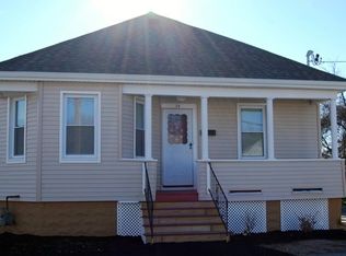 34 Randall St, Cranston, RI 02920